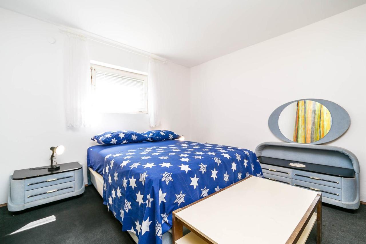 Guesthouse Ivković Krk Town Extérieur photo