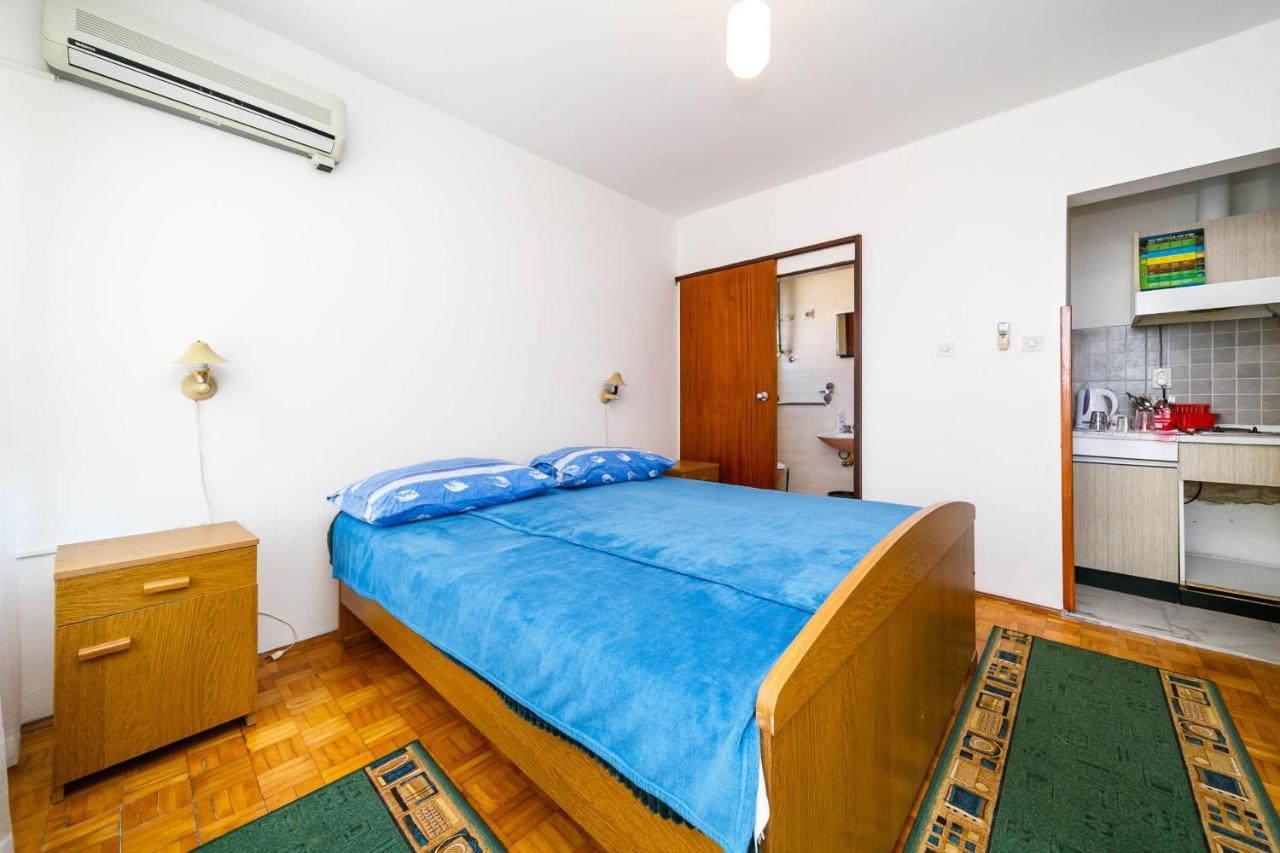 Guesthouse Ivković Krk Town Extérieur photo